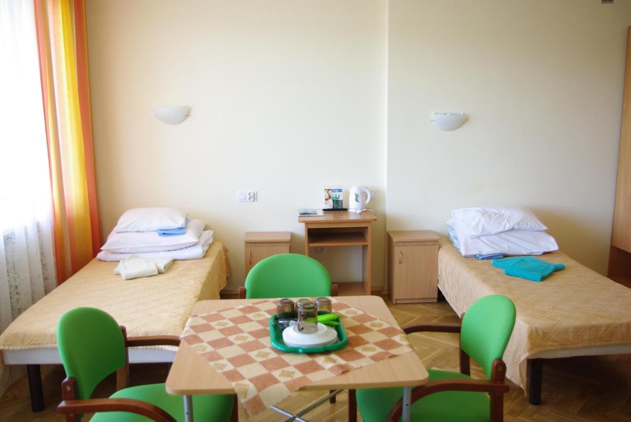 Ośrodek Uzdrowiskowy Beskid Hotel Wysowa-Zdrój Zewnętrze zdjęcie