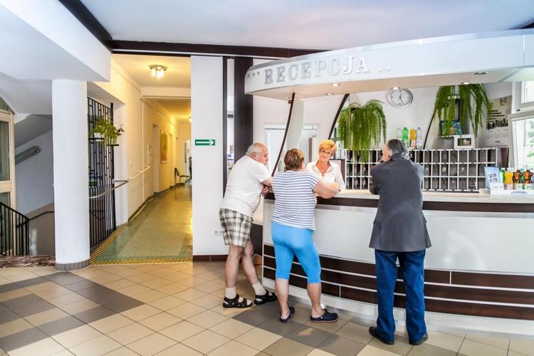 Ośrodek Uzdrowiskowy Beskid Hotel Wysowa-Zdrój Zewnętrze zdjęcie