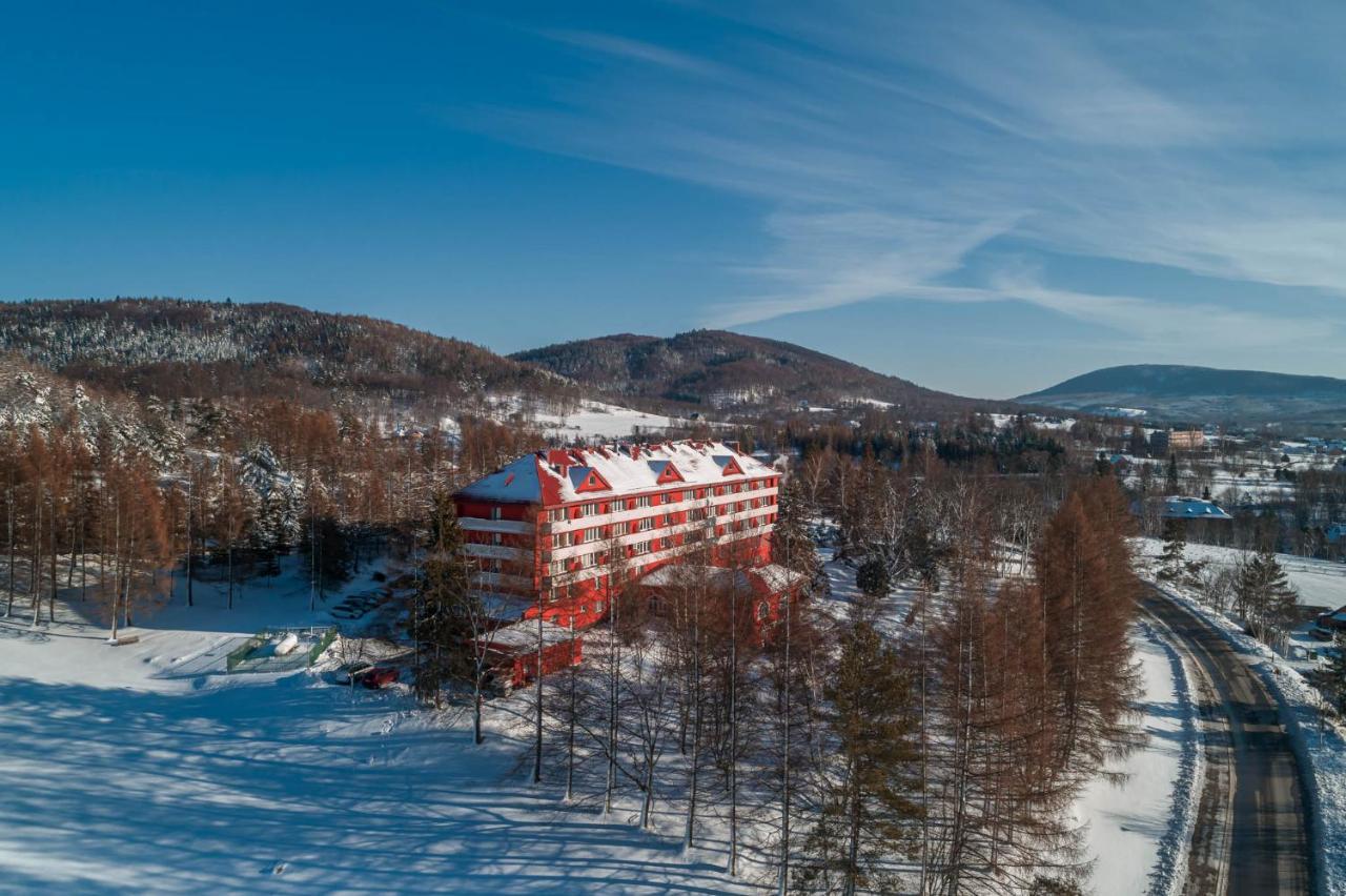 Ośrodek Uzdrowiskowy Beskid Hotel Wysowa-Zdrój Zewnętrze zdjęcie