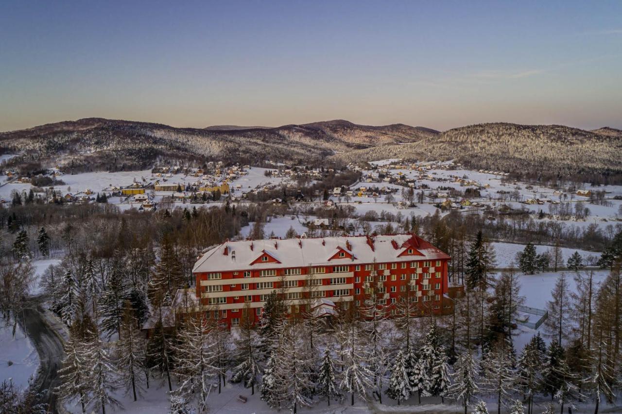 Ośrodek Uzdrowiskowy Beskid Hotel Wysowa-Zdrój Zewnętrze zdjęcie