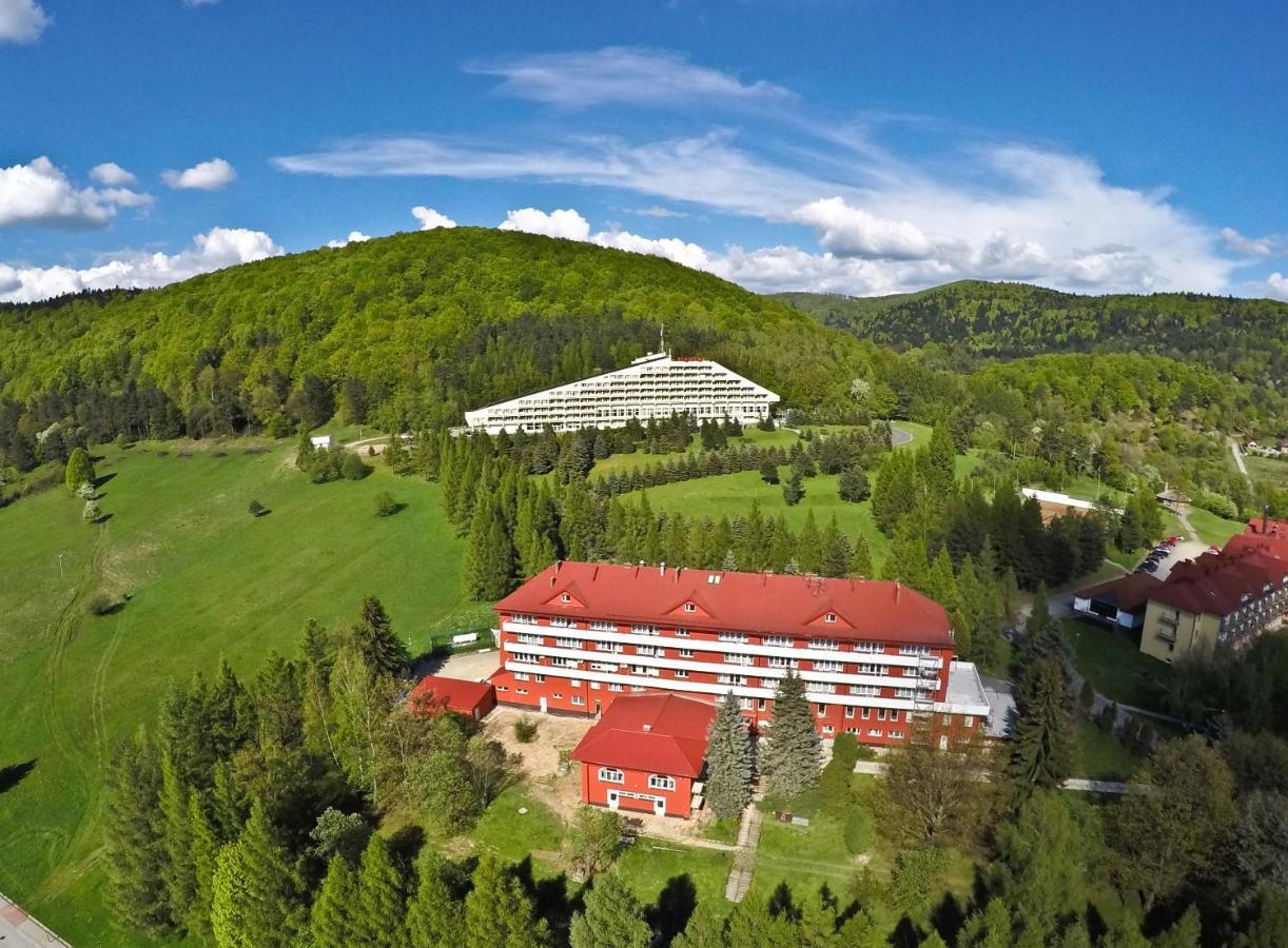Ośrodek Uzdrowiskowy Beskid Hotel Wysowa-Zdrój Zewnętrze zdjęcie